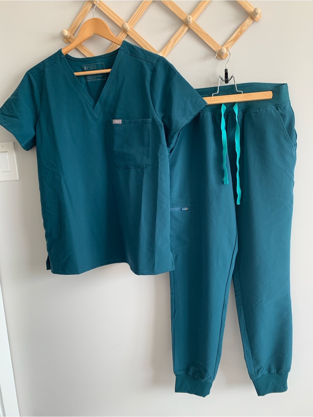 Figs Catarina Top and Zamora Pant Set in Caribbean Blue Size Medium